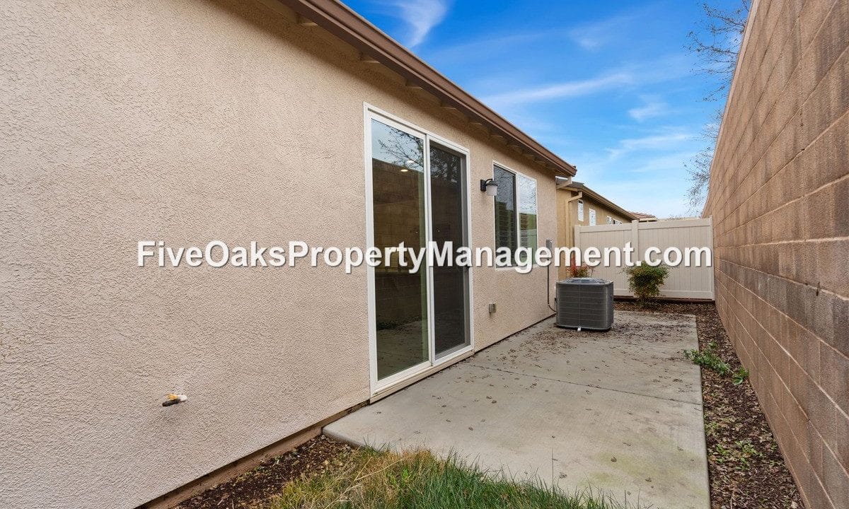 6504 Primavera Lane (25)