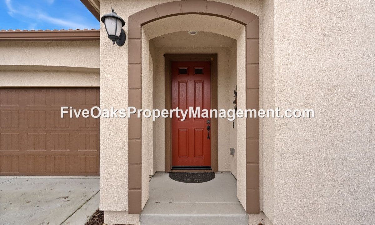 6504 Primavera Lane (3)