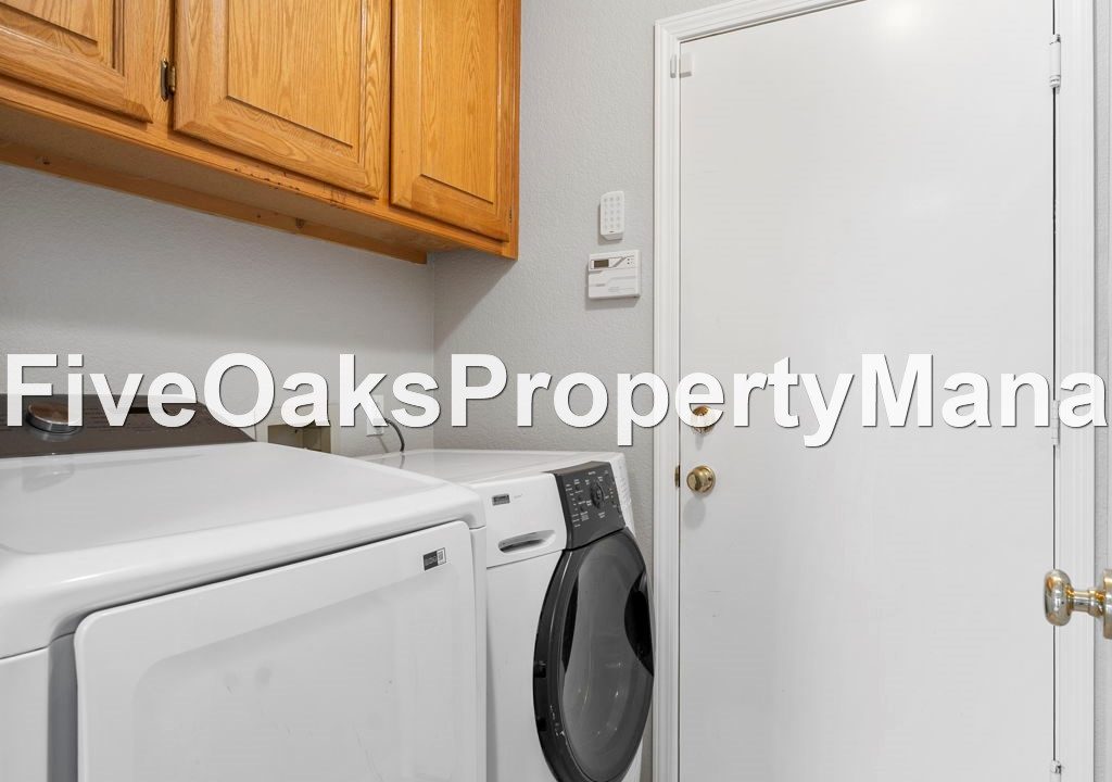 3301 Burberry Way (20)
