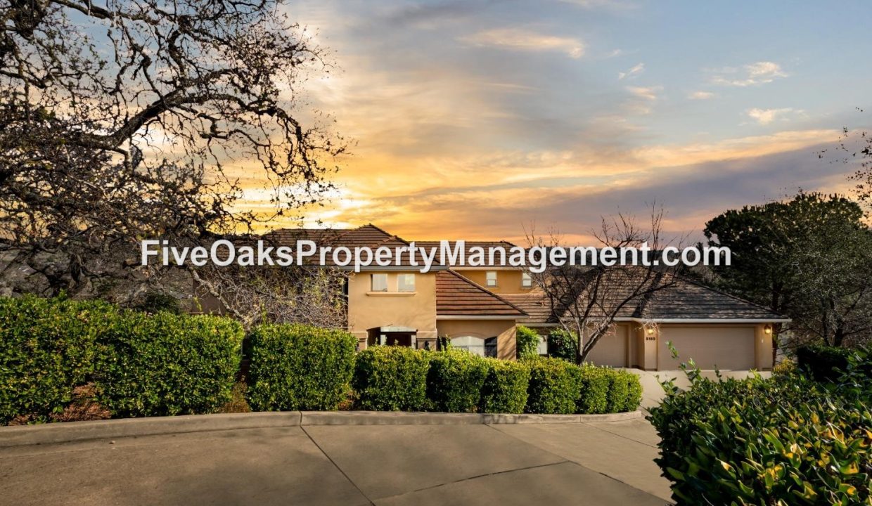 5185 Mertola Drive (1)