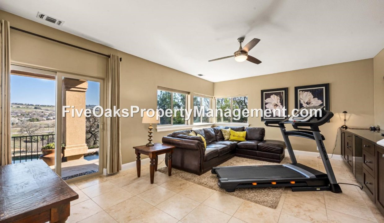 5185 Mertola Drive (16)