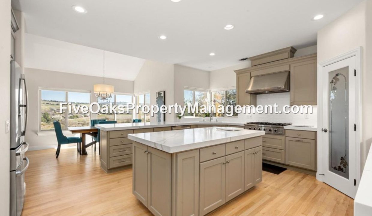 5185 Mertola Drive (25)