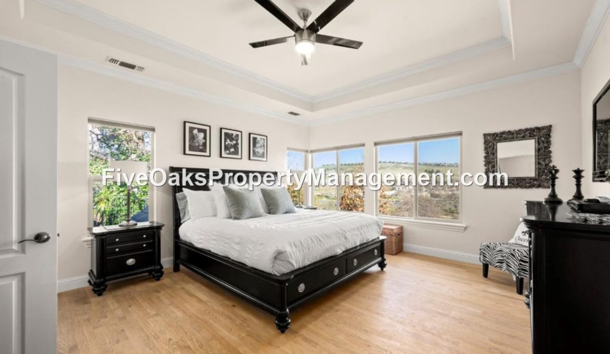 5185 Mertola Drive (26)
