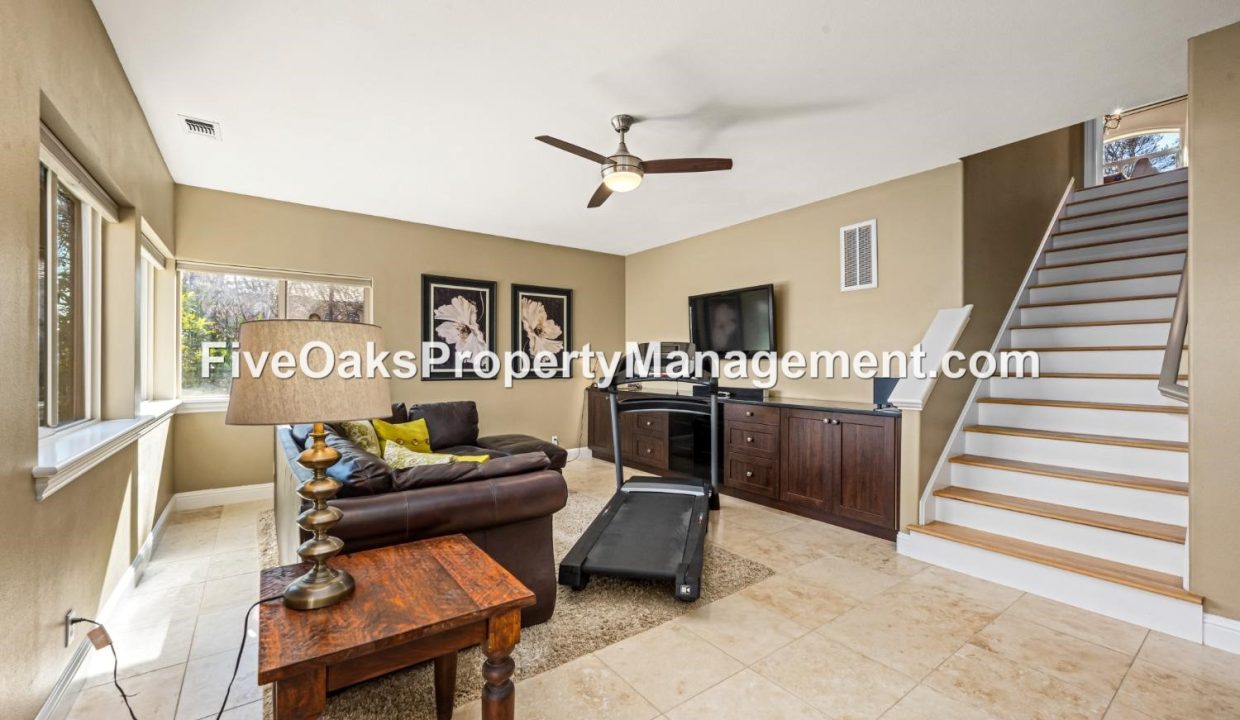 5185 Mertola Drive (38)