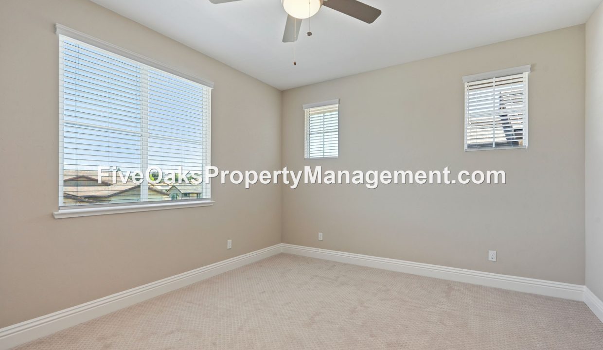 6990 Saratoga Estates Drive (23)