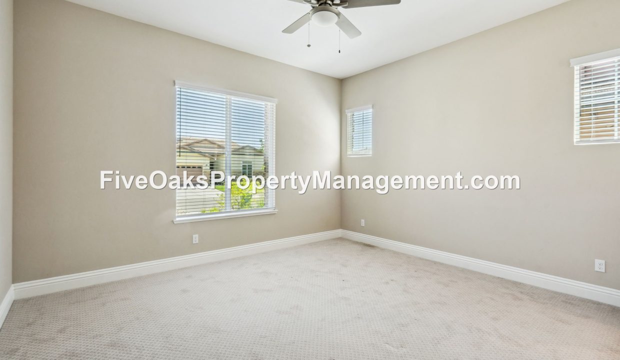 6990 Saratoga Estates Drive (26)
