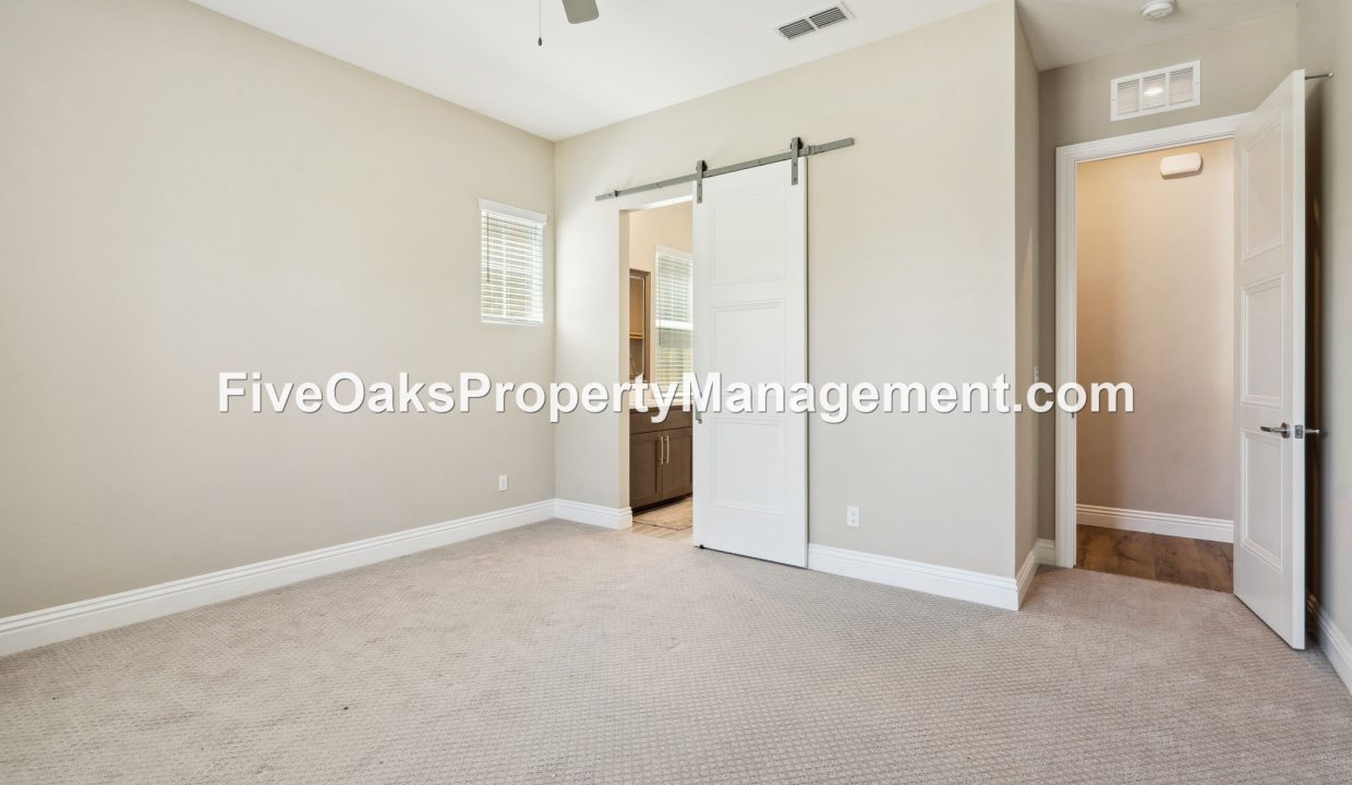6990 Saratoga Estates Drive (27)
