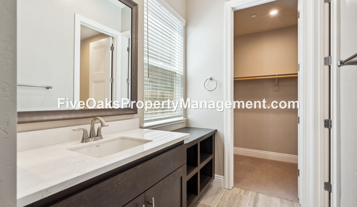 6990 Saratoga Estates Drive (28)
