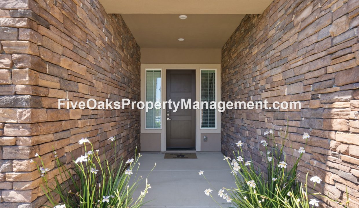 6990 Saratoga Estates Drive (3)