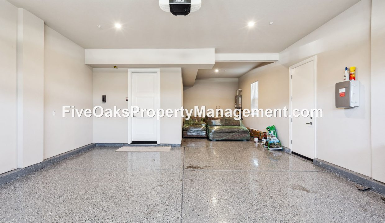 6990 Saratoga Estates Drive (31)