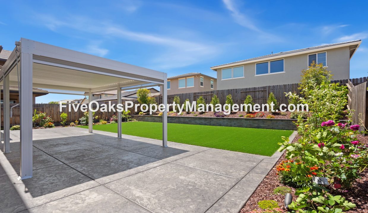 6990 Saratoga Estates Drive (34)