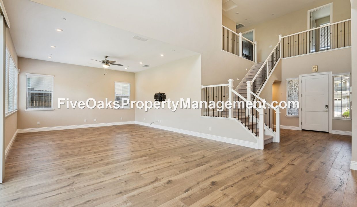 6990 Saratoga Estates Drive (5)