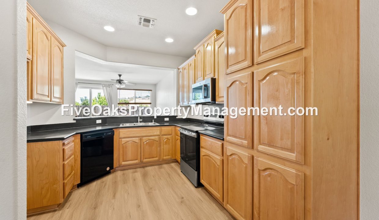 2242 Zittel Dr (8)