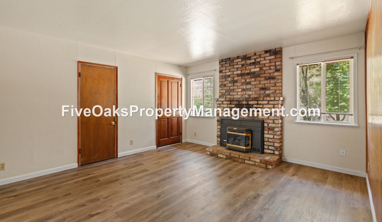 520 Fowler Lane (8)