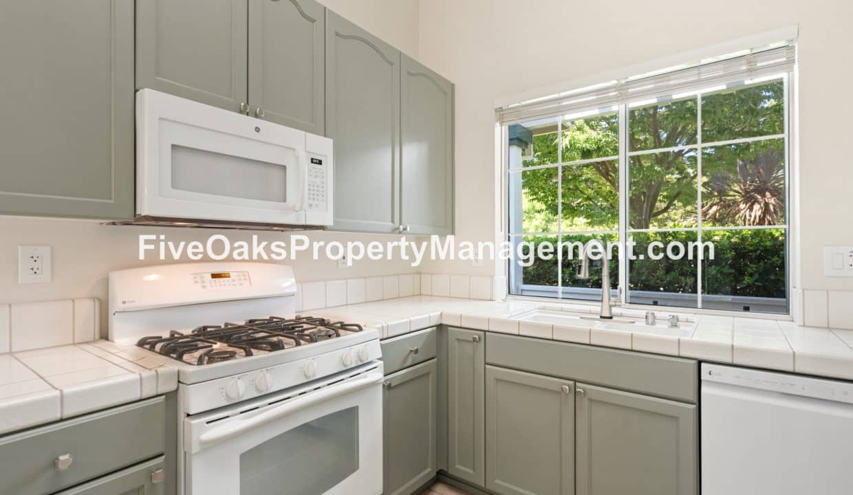 885 Rathbone Circle (1)