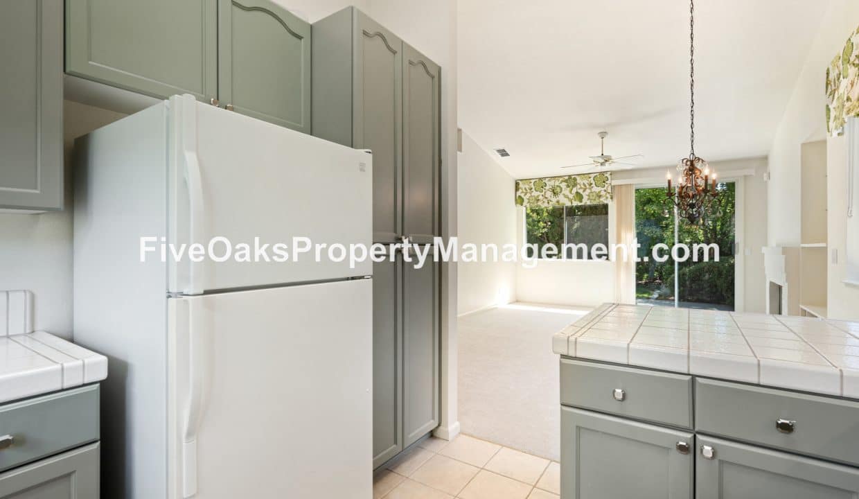 885 Rathbone Circle (2)