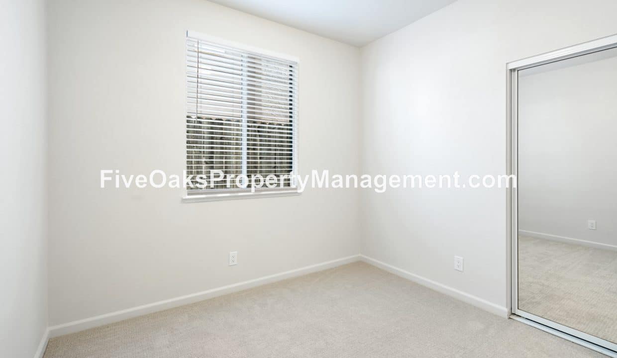 885 Rathbone Circle (8)