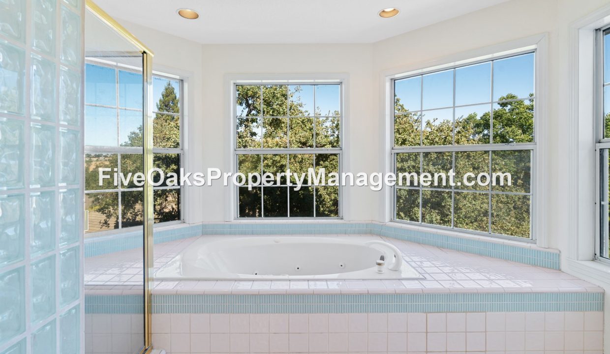 2025 Moonstone Circle (24)