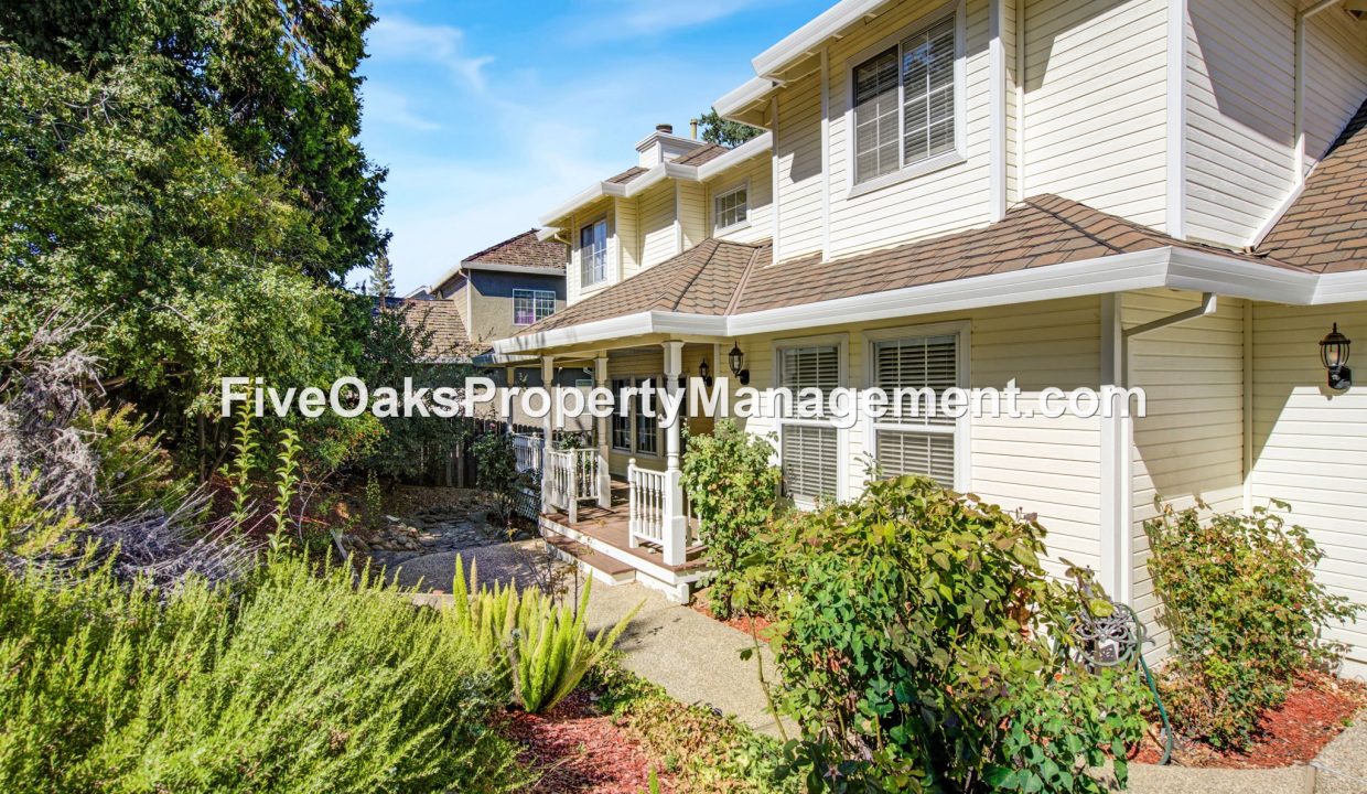 2025 Moonstone Circle (3)